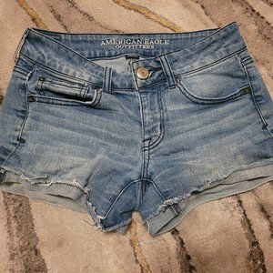 American Eagle shortie denim shorts size 2
